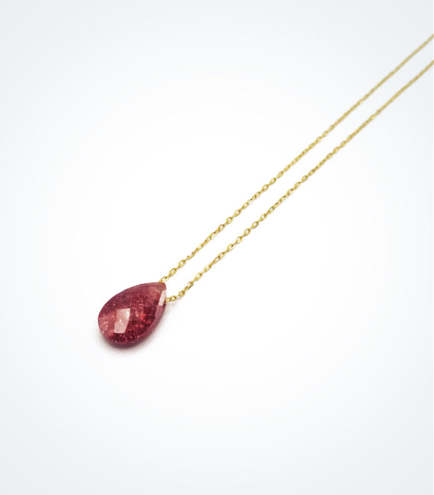 Red pair-shaped zircon stone necklace